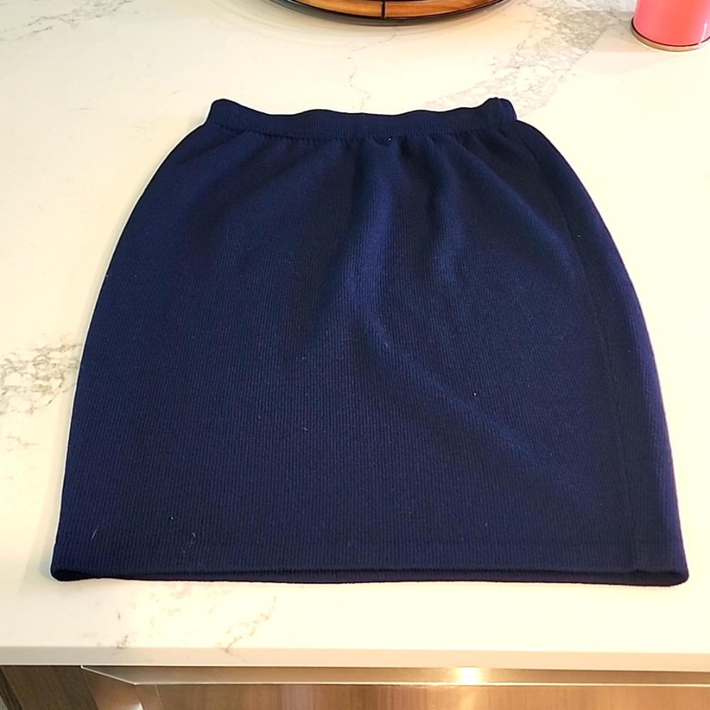 Sale St. John Basic Knit Skirt 24in long